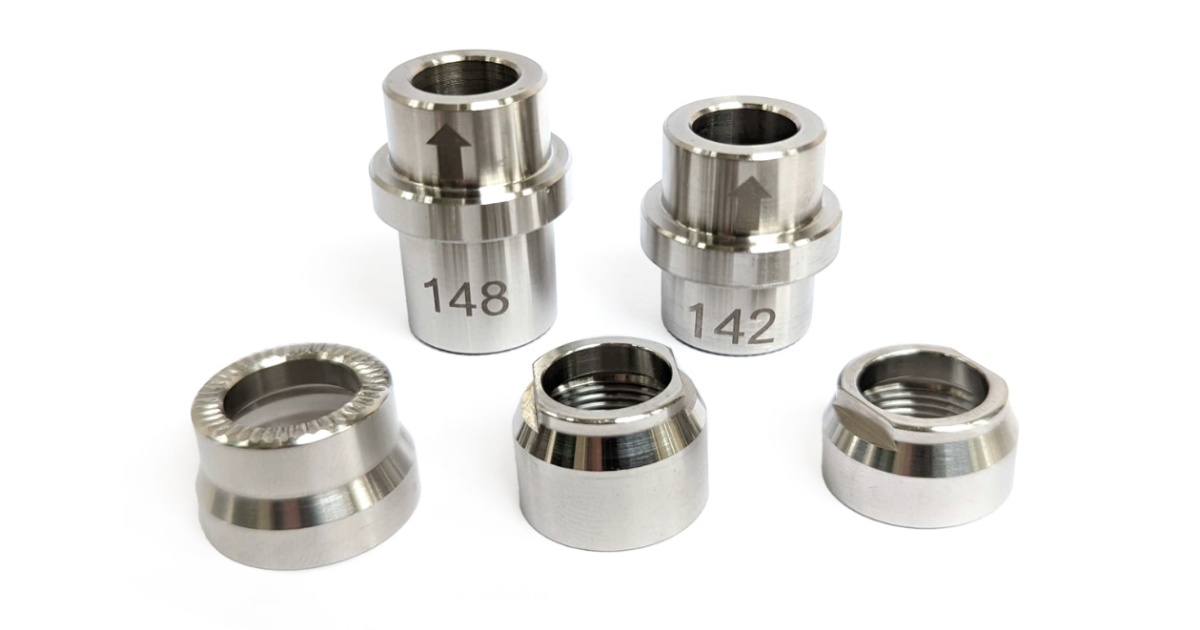 kickr_thru_axle_kit_1.jpg