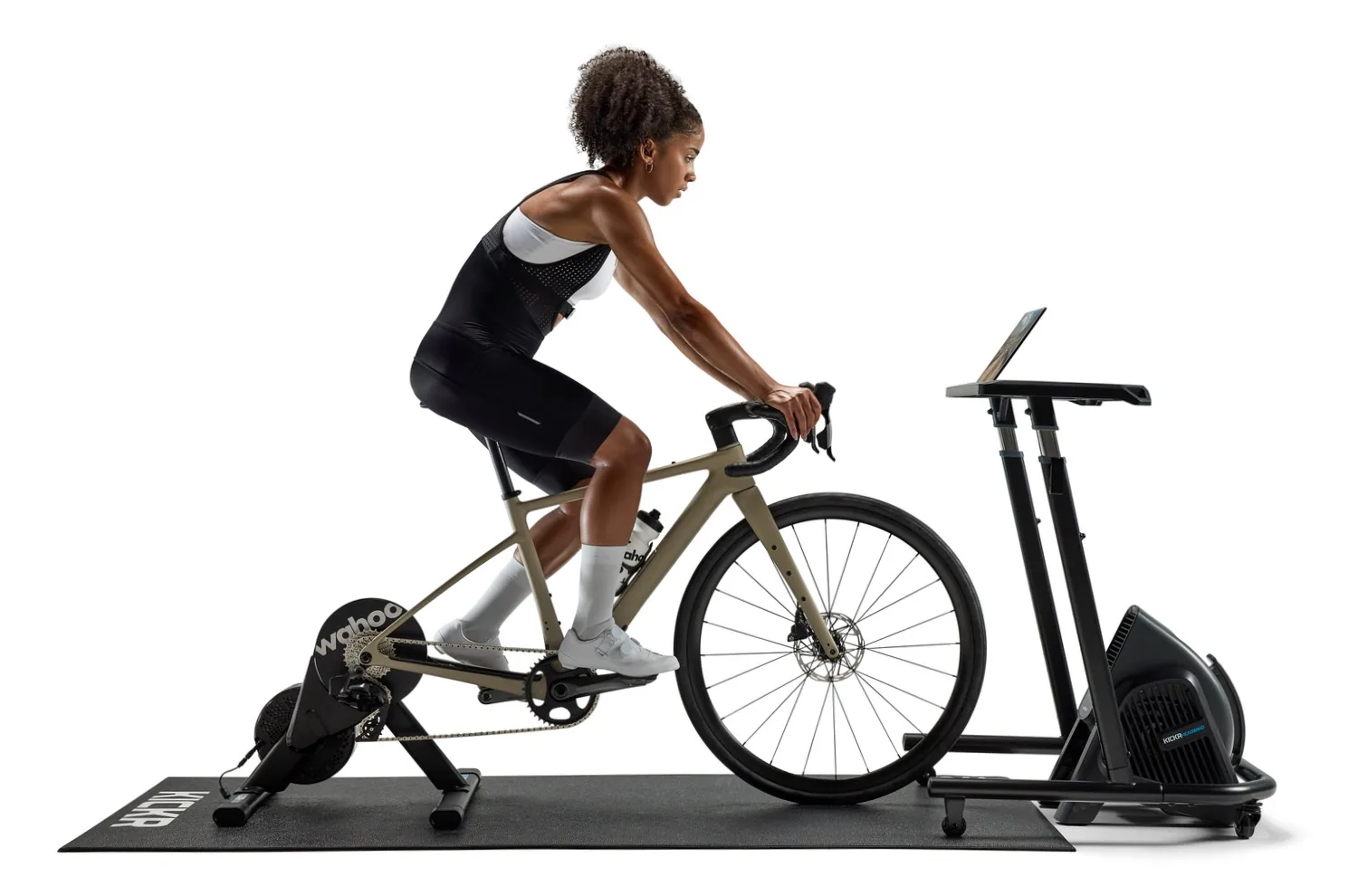 インドアサイクルトレーナーサイクリングエコシステム | Wahoo Fitness